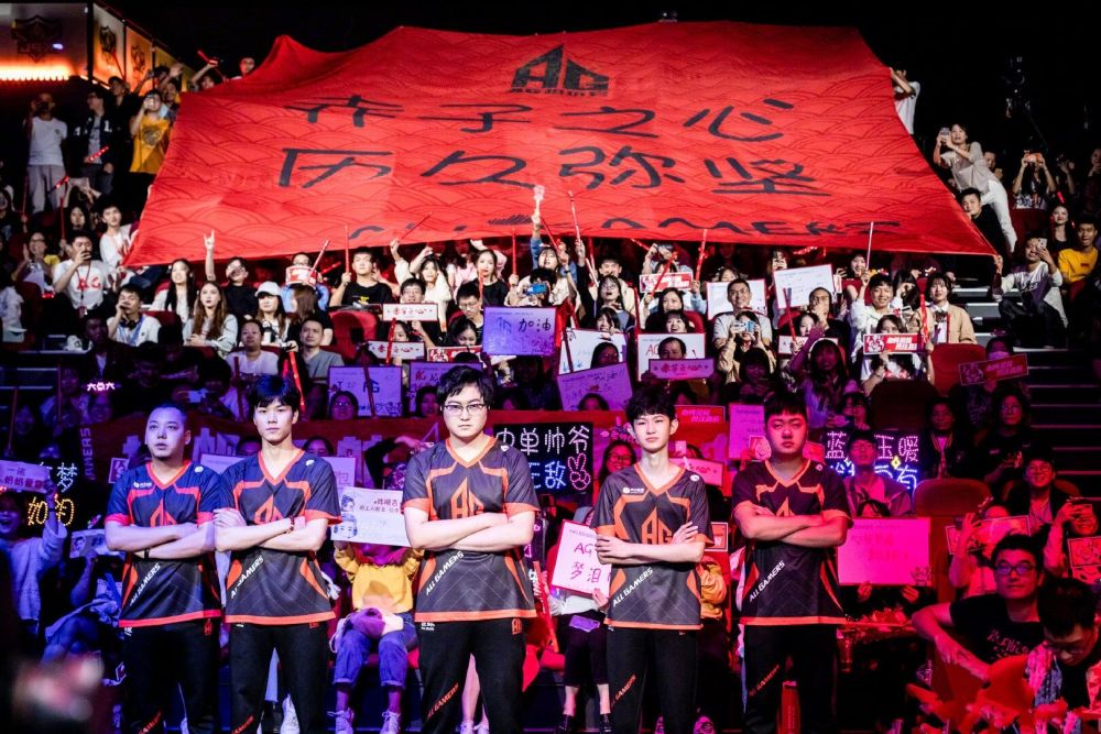 型的无人机